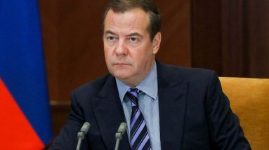 Medvedev: Tramp Ukrayna münaqişəsinə son verə bilər