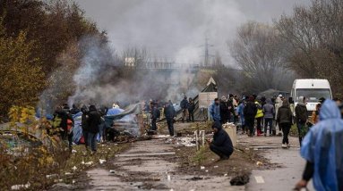 Britaniya İraqla qanunsuz miqrantlara qarşı mübarizə üçün müqavilə imzalayıb