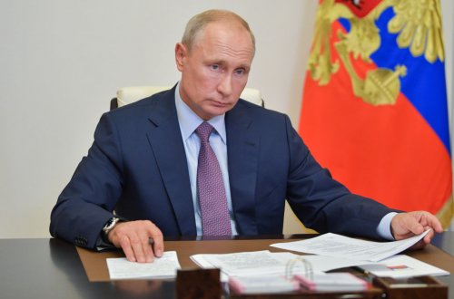Putinin peyvənd olunması xəbərlərinə Kremldən açıqlama