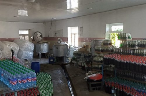 Ağstafa rayonunda qeydiyyatsız alkoqolsuz içkilərin istehsalı müəssəsi aşkarlanıb