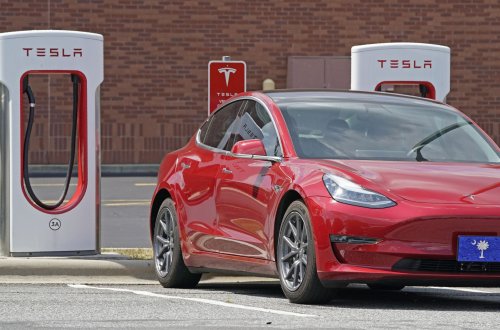 Tesla 47.000 manata Almaniyada avtomobil istehsal edəcək
