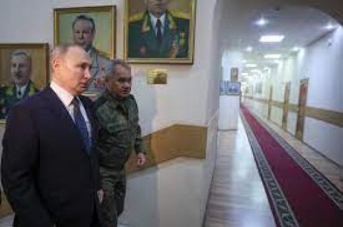 Putin Rusiya Silahlı Qüvvələrinin Cənub Komandanlığına baş çəkib