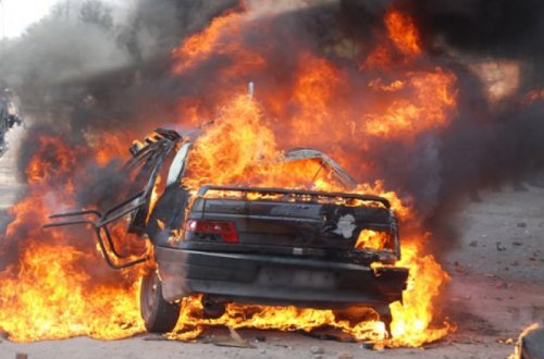 Xətai rayonunda avtomobil yanıb