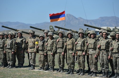 Erməni deputat - Ermənistanda hərbi xidmətə getmədiyinə görə axtarışda olan 10 min nəfər var