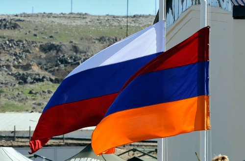 Rusiya Ermənistana bir şans daha verir