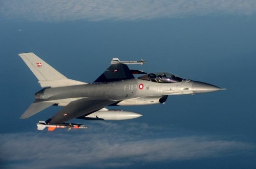 Ukrayna Danimarkadan F-16 qırıcılarının daha bir partiyasını alacaq