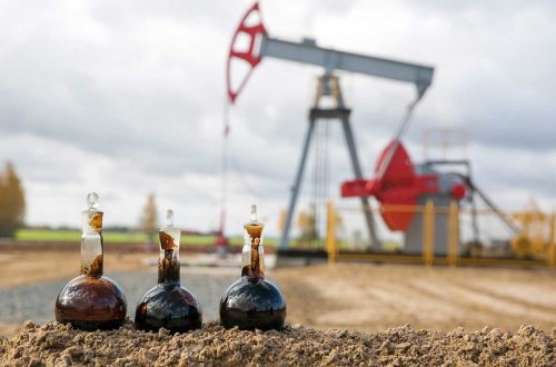 OPEC+ ölkələri növbəti 25 ildə neft tədarükünü sutkada 62,9 milyon barelə çatdıracaq