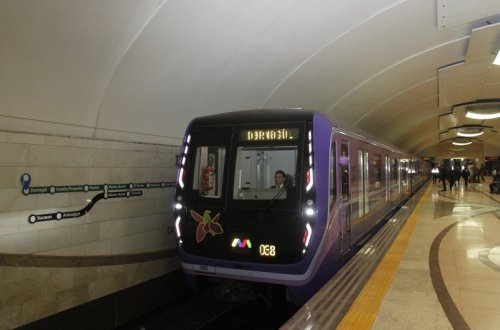 Bakı metrosunda yubanma yaranıb