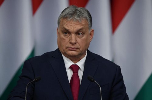 Orban Avropa Komissiyasını Macarıstan hökumətini devirmək istəməkdə ittiham edib