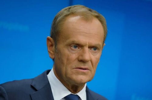 Tusk miqrantlara sığınacaq verilməsini müvəqqəti dayandırmaq niyyətindədir