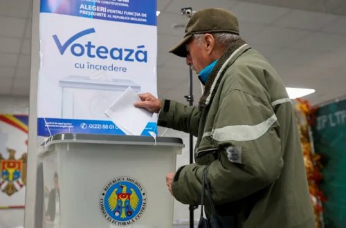 Moldovada prezident seçkiləri və referendum baş tutub