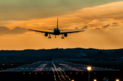 İran üzərində hava məkanının bağlanması səbəbindən bir neçə təyyarə Bakı Aeroportuna enib