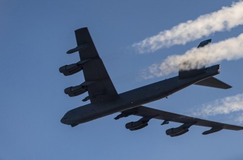 Amerikanın B-52 bombardmançı təyyarələri Yaxın Şərqə gedib